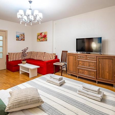 Just Another Comfy Apartment On The Main Squere. 2 Bedrooms, Own Heating, Ac Lviv Exterior photo