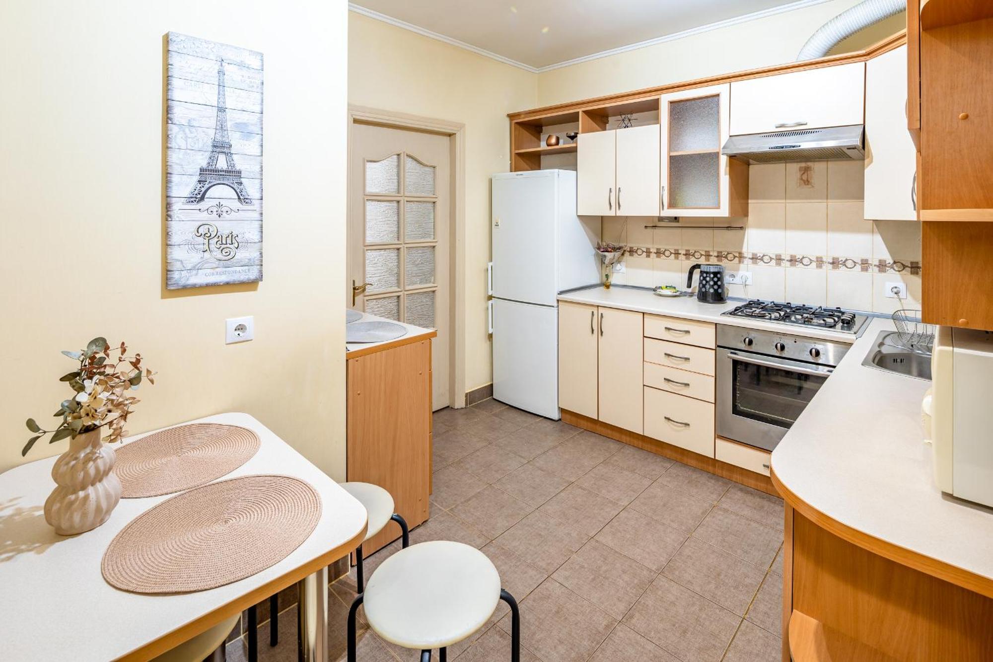 Just Another Comfy Apartment On The Main Squere. 2 Bedrooms, Own Heating, Ac Lviv Exterior photo